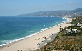 30 Pct Off!! Limited Time! Malibu Charming Getaway With King Bed, Near Beach